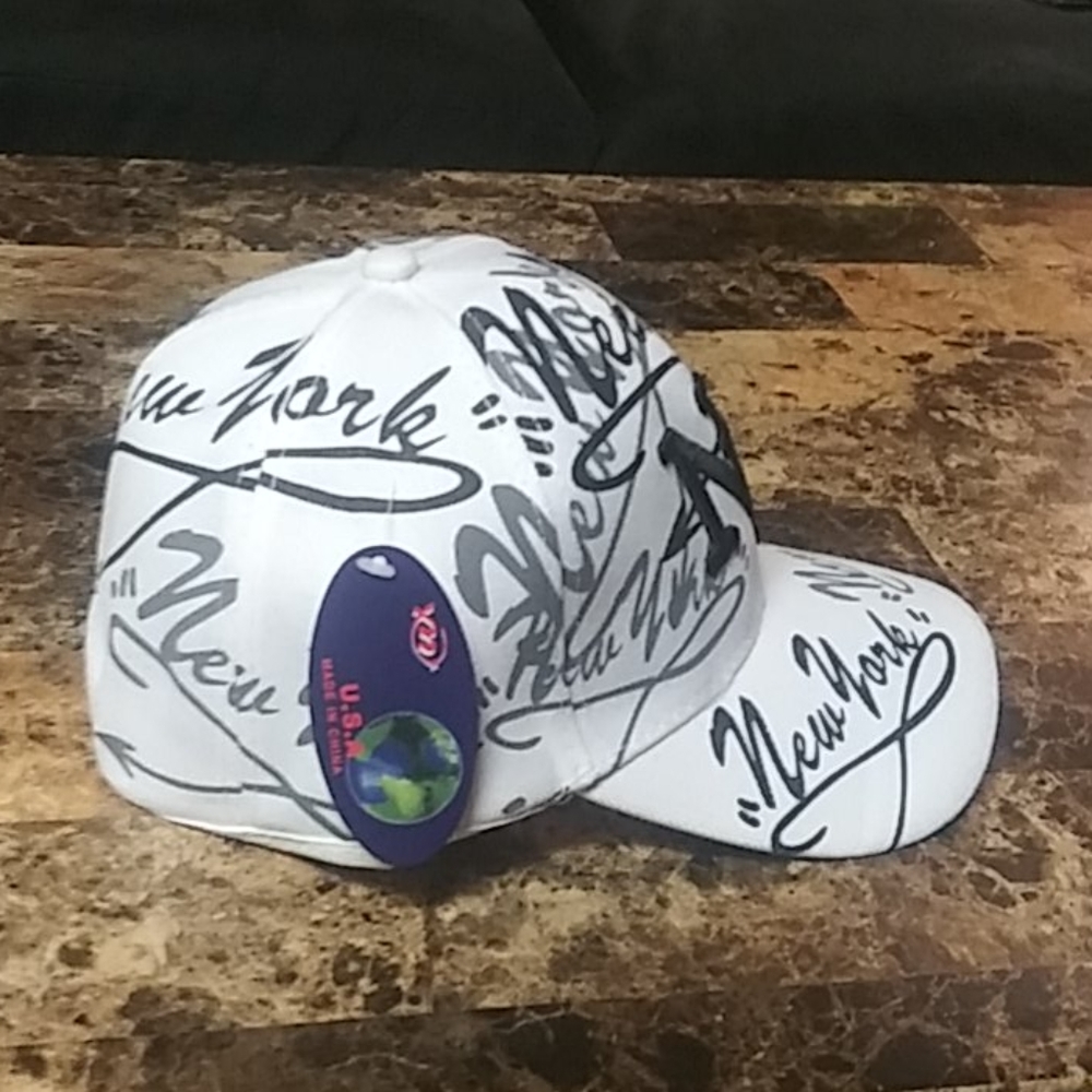 Hat - Picture 2 of 3